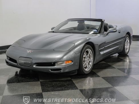 Used 2003 Chevrolet Corvette Convertible w/ Preferred Equipment Group1 RWD image 19