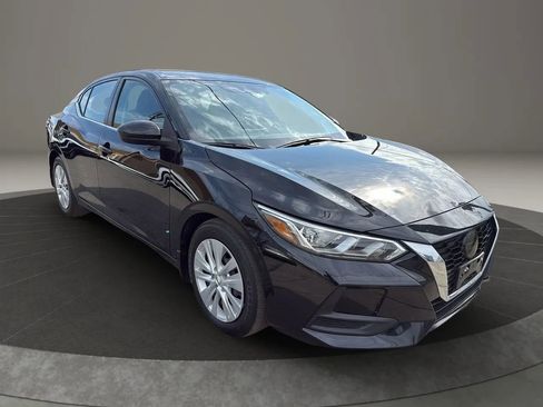 Used 2022 Nissan Sentra S image 3
