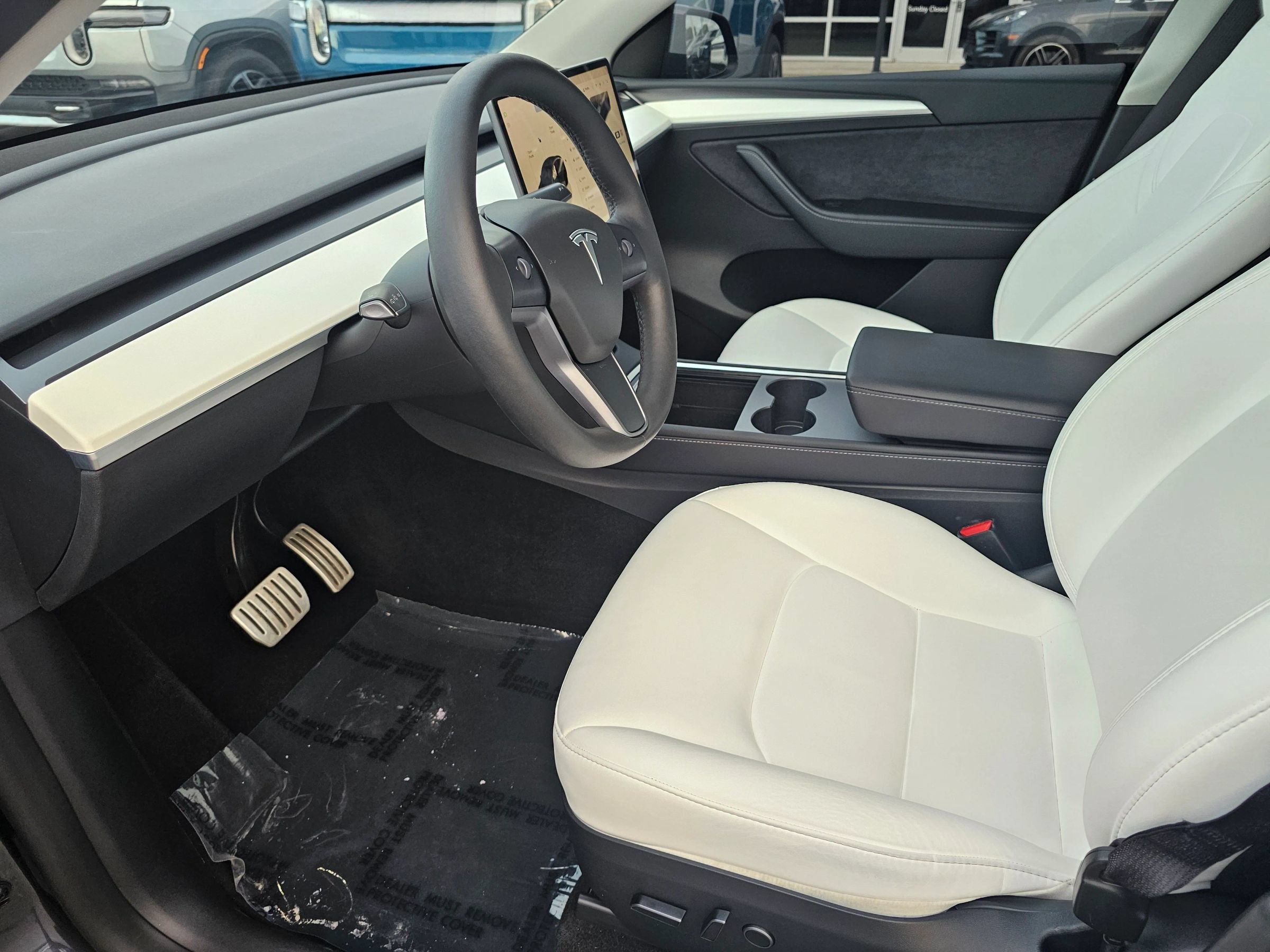 Used 2023 Tesla Model Y Performance AWD/4WD image 11