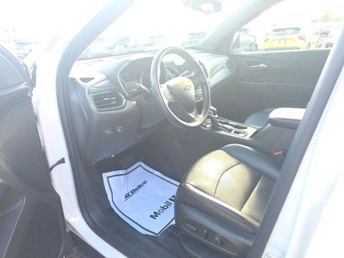 Used 2022 Chevrolet Equinox RS w/ RS Leather Package image 12