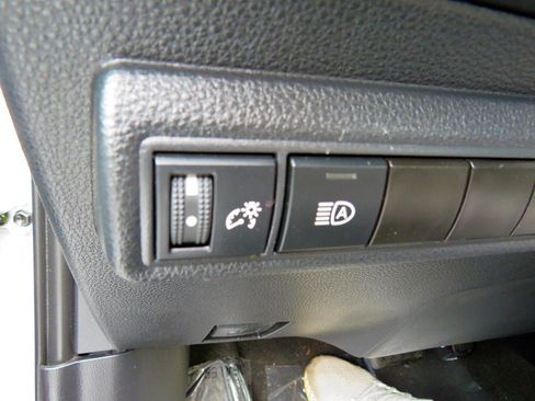 Used 2023 Toyota Corolla LE image 31