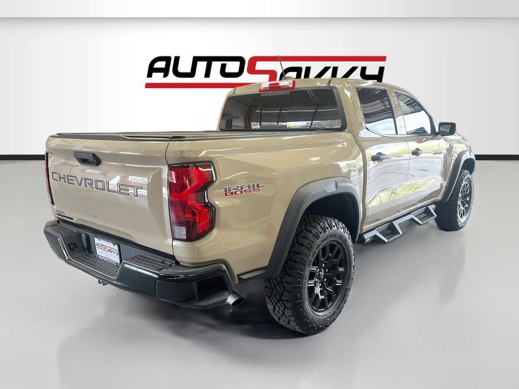 Used 2024 Chevrolet Colorado Trail Boss AWD/4WD image 7