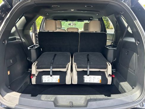 Used 2018 Ford Explorer XLT AWD/4WD image 43