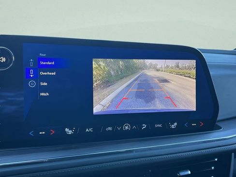 Used 2025 Chevrolet Tahoe Z71 image 19