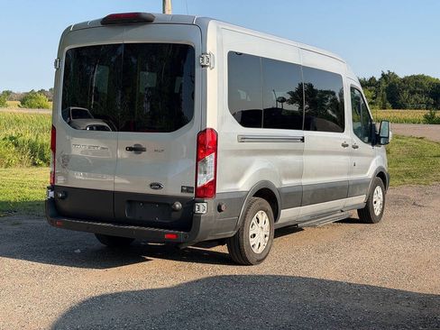 Used 2018 Ford Transit 350 XLT RWD image 4