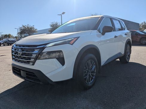 New 2026 Nissan Rogue S image 8