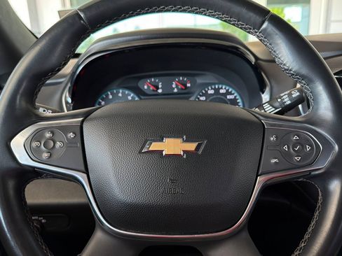 Used 2023 Chevrolet Traverse LT FWD image 27