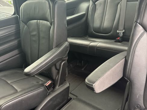 Used 2022 Jeep Wagoneer Series III image 6