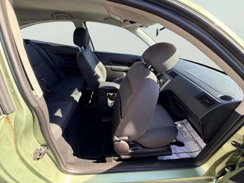 Used 2007 Ford Focus SES FWD image 21