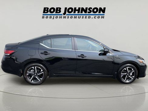 Used 2025 Nissan Sentra SV w/ All-Weather Package FWD image 8