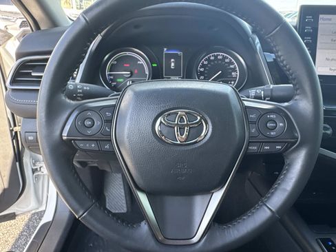 Used 2024 Toyota Camry SE image 28