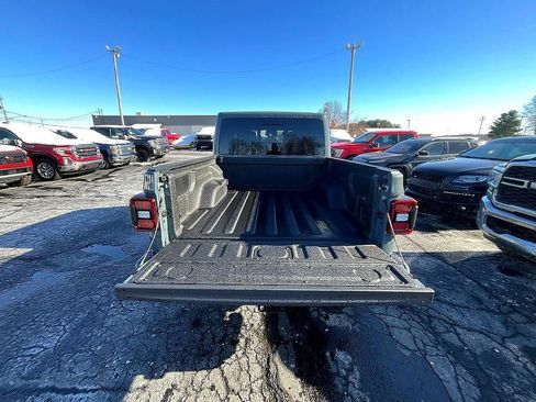 New 2026 Jeep Gladiator Mojave AWD/4WD image 8