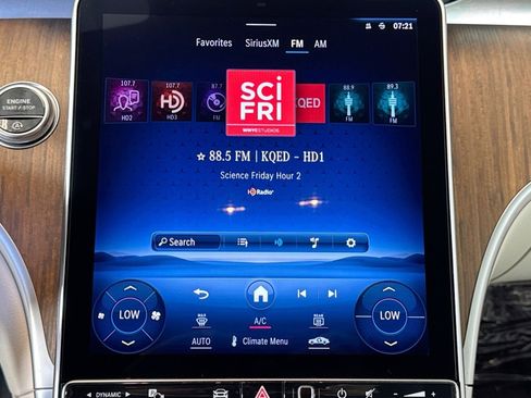 Used 2023 Mercedes-Benz C 300 Sedan image 14