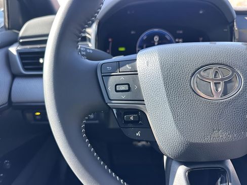 Used 2026 Toyota Camry SE image 14