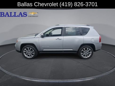 Used 2017 Jeep Compass High Altitude FWD image 5