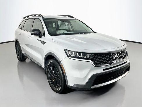 Used 2023 Kia Sorento S AWD/4WD image 3