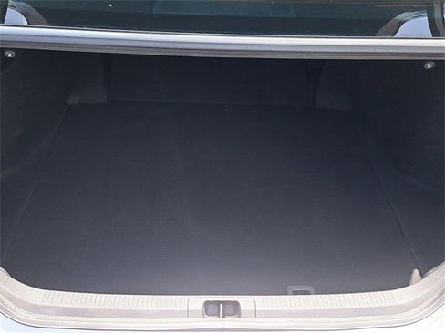 Used 2021 Toyota Camry SE w/ Convenience Package image 9