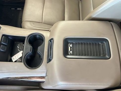 Used 2015 GMC Yukon SLT AWD/4WD image 11