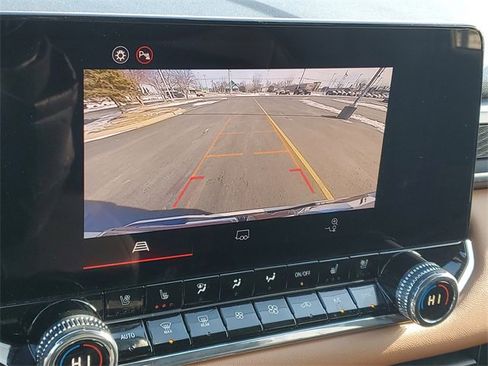 Certified 2025 GMC Canyon AT4 w/ AT4 Premium Package image 26