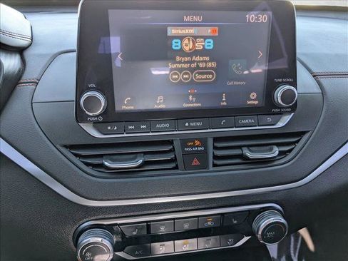 Used 2021 Nissan Altima 2.5 SR w/ SR Premium Package image 15