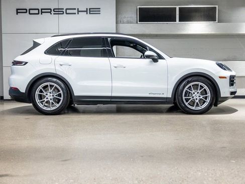 Certified 2025 Porsche Cayenne S AWD/4WD image 9