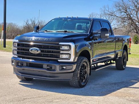 Used 2024 Ford F350 Lariat w/ Black Appearance Package image 3