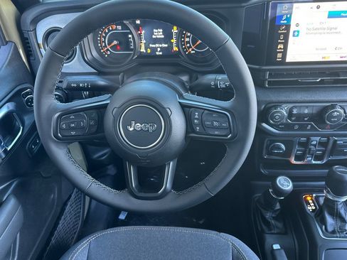 New 2026 Jeep Gladiator Sport AWD/4WD image 16