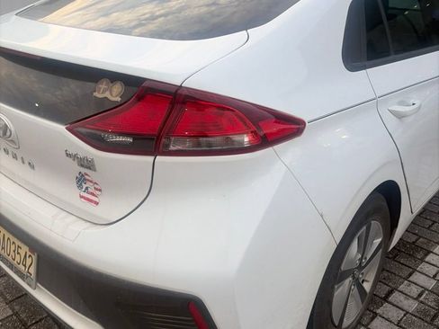 Used 2022 Hyundai Ioniq Blue FWD image 9