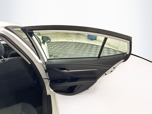 Used 2026 Toyota Camry LE FWD image 28