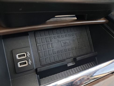 Used 2018 Ford Expedition Platinum image 31