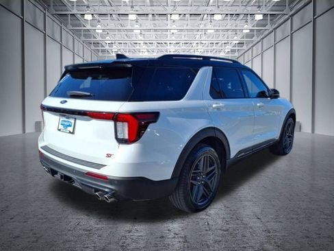 Certified 2025 Ford Explorer ST AWD/4WD image 6