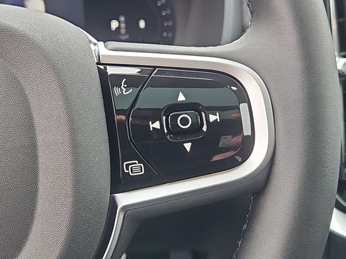 New 2026 Volvo XC90 B6 Ultra w/ Protection Package image 17