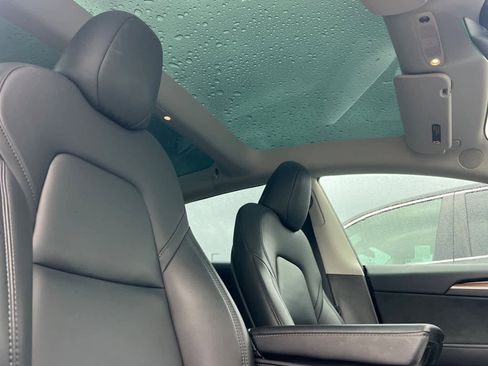 Used 2023 Tesla Model 3 Performance image 17