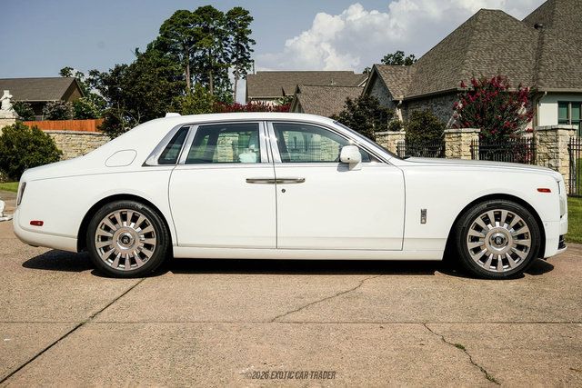 Used 2020 Rolls-Royce Phantom Sedan RWD image 9