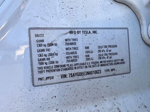 Used 2022 Tesla Model Y Long Range image 9