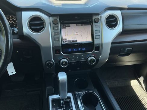 Used 2018 Toyota Tundra Limited w/ Limited Premium Package AWD/4WD image 11