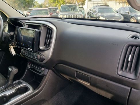 Used 2018 Chevrolet Colorado LT image 17