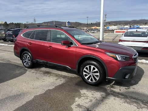 Certified 2022 Subaru Outback Premium image 3
