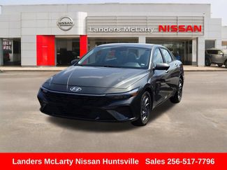 Used 2024 Hyundai Elantra SEL FWD video 1