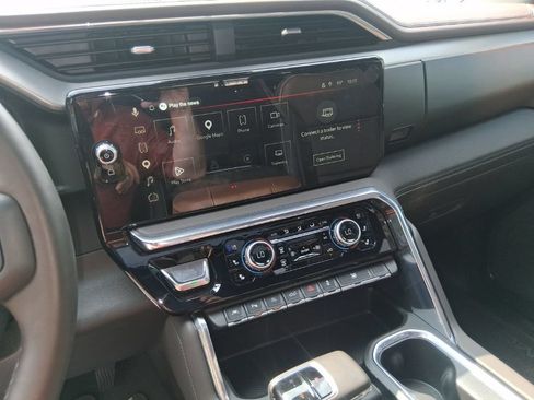 Used 2024 GMC Sierra 1500 Denali w/ Technology Package RWD image 12