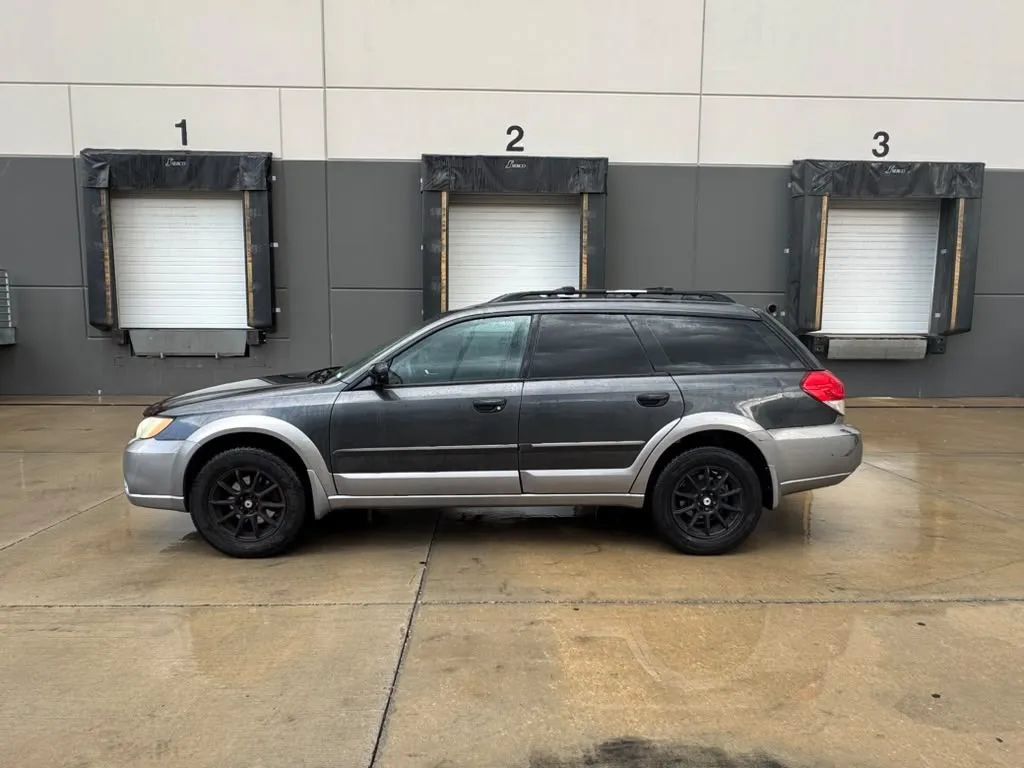 Used 2009 Subaru Outback 2.5i Special Edition AWD/4WD image 2