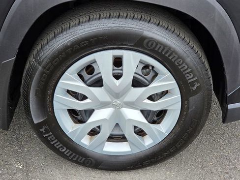 Used 2023 Toyota Corolla Cross L AWD/4WD image 9