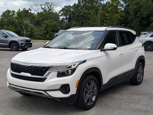 Used 2023 Kia Seltos S FWD image 5