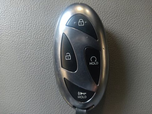 Used 2025 Hyundai Elantra Sport FWD image 32