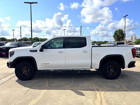 Used 2023 GMC Sierra 1500 AT4X AWD/4WD image 4