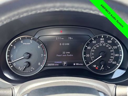 Used 2019 INFINITI QX50 Luxe w/ Navigation Package AWD/4WD image 24