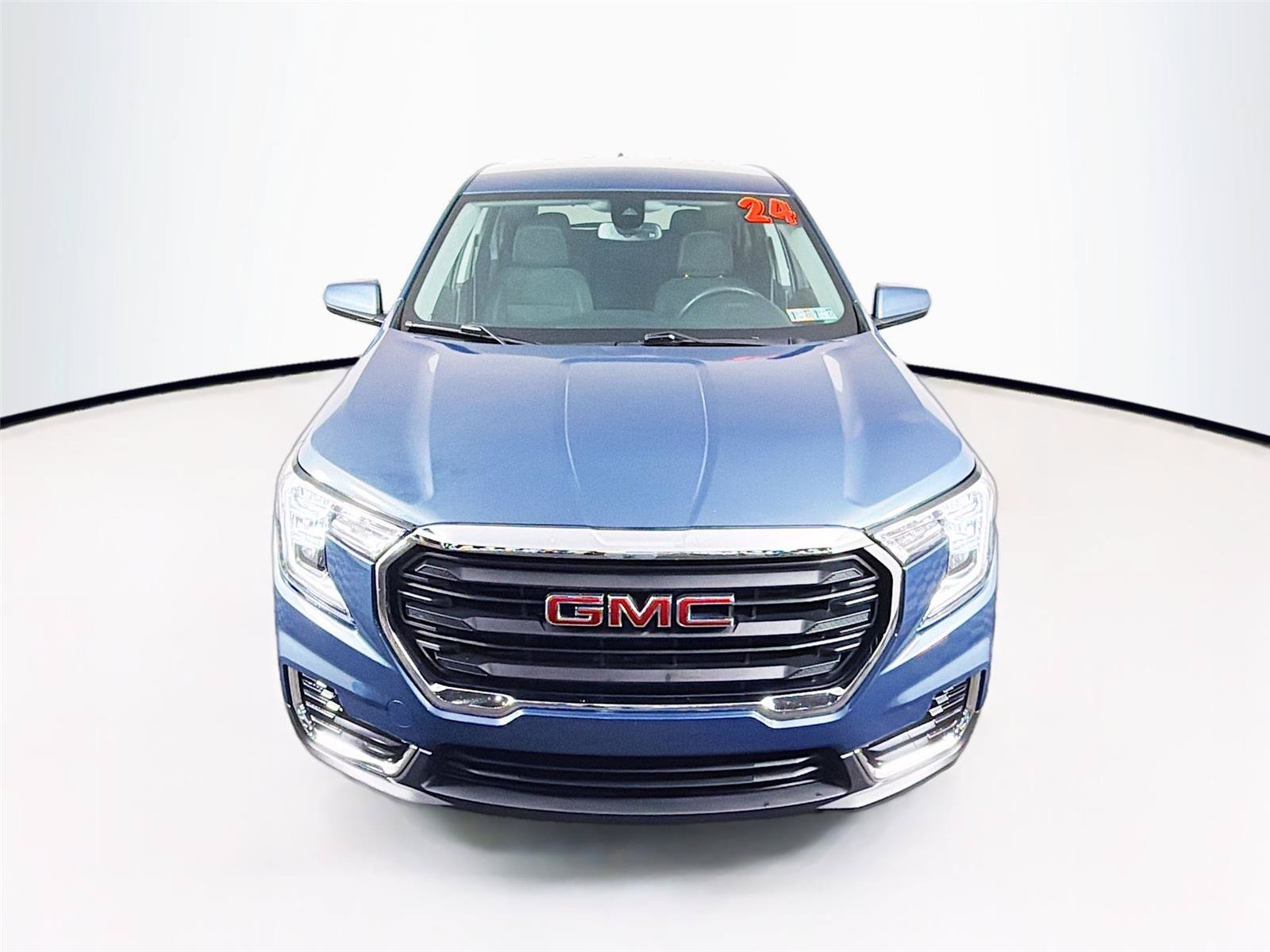 Used 2024 GMC Terrain SLE AWD/4WD image 13