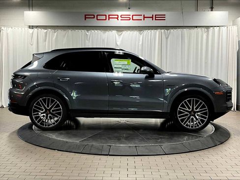 New 2026 Porsche Cayenne E-Hybrid AWD/4WD image 8