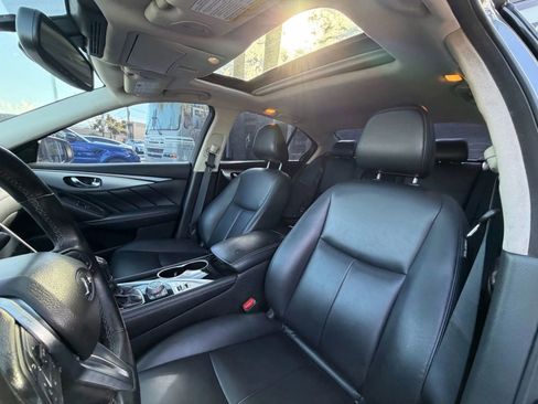 Used 2020 INFINITI Q50 Luxe w/ Essential Package (3.0T Luxe) image 11