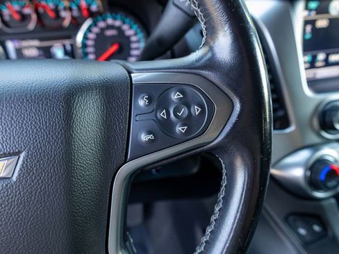 Used 2019 Chevrolet Suburban LT image 24